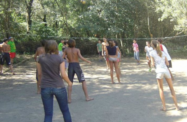 Voley en equipo.